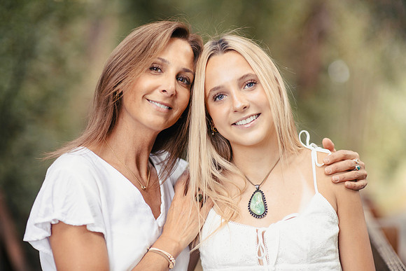 goldlightermomdaughterDSC_8974