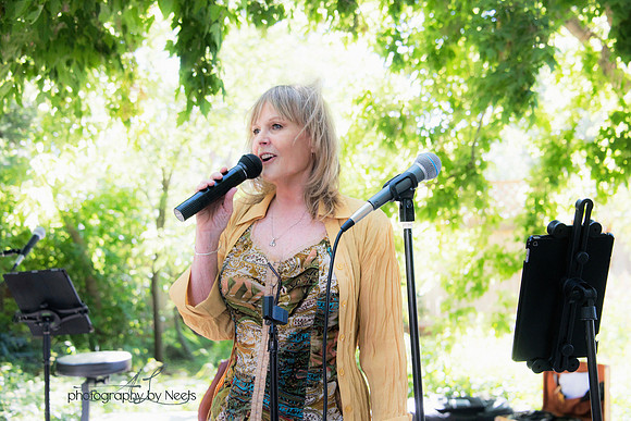 singing