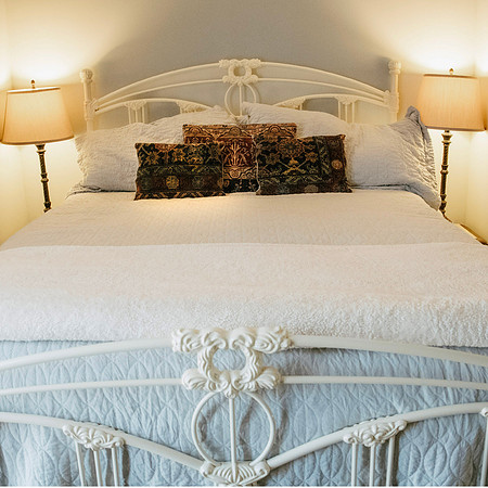 2BEDTWO